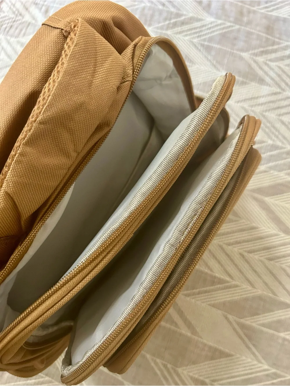 Khaki Tan Multi Pocket Heavy Duty Laptop School Travel Backpack NWOT